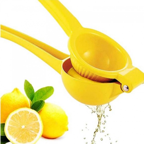 Manual juice squeezer