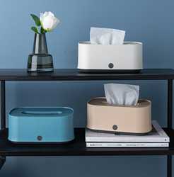 Plastic tissue box