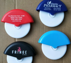 Plastic round pizza cut