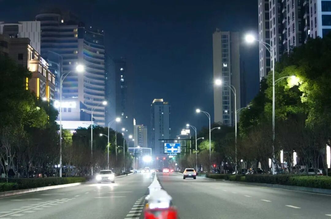 Fonda Tech: Smarter Street Lamps, More Efficient Cities