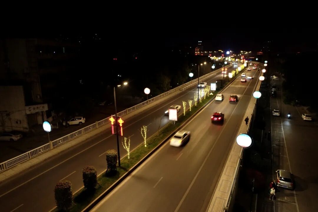 Good News | Empowering Low-Carbon Cities with AIoT, Company's "Carbon Pathfinder" Initiative Honored with Double Awards