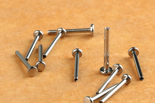 ASTM F136 Titanium Piercing Jewelry Threadless Top Prong Set Labret Basic style--T01