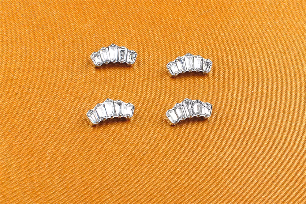 Nipple piercing jewelry Body Piercing Jewelry ASTM F136 Titanium Labret Stud Earring 16G Internally Thread Parts Jewelry Gift 4pcs Clear Zircon--P109