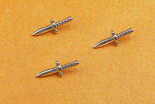 ASTM F136 Titanium Internally Threaded Sword Top Labret Ear Cartilage Piercing Jewelry rook piercing jewelry piercing supply --P158