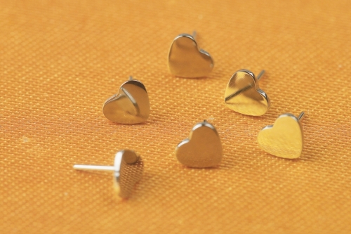 ASTM F136 Titanium Threadless High Polished Love Push in Labret High Grade Body Stud Earrings Women Piercing Jewelry Fashion--T30