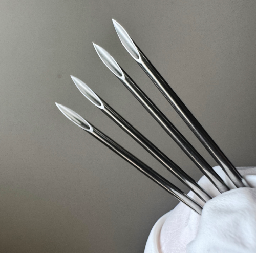 Disposable Sterile Body Art Piercing Coated Needles in 14G 16G Steel Ear Nose Navel Nipple Lip Piercing Tool--NSN1