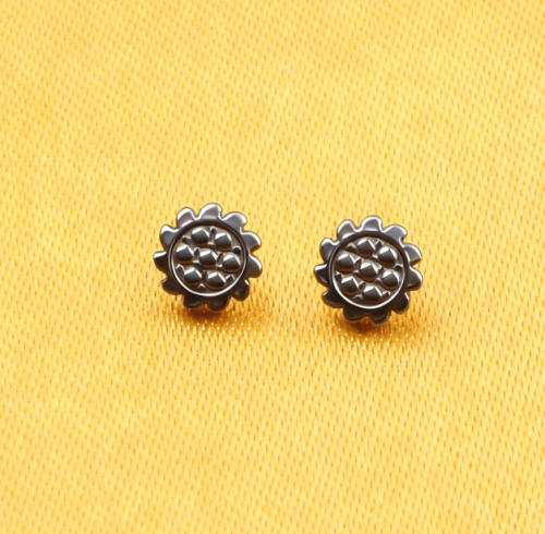 Hydraulic ASTM-F136 titanium Sunflower Shape Loose Carved  for Jewelry Helix Conch Nose Piercing Body Jewelry--P532