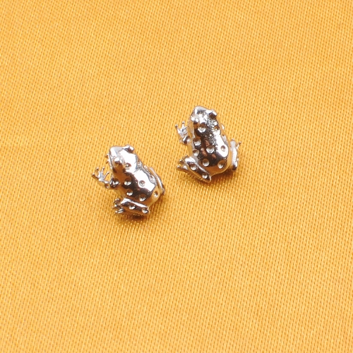 Titanium 16G  Frog Shape Ear Stud Punk Style Nose Stud Earring Tragus Labret Cartilage Body Piercing Jewelry--P560