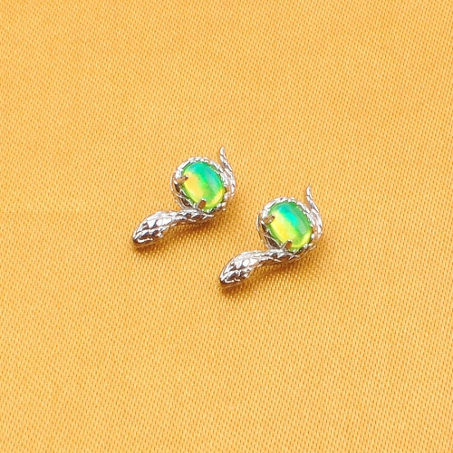 Titanium Flat Back Earrings Green color Snake Internal Thread Labret Stud 16G Helix Tragus Cartilage Earring--P564