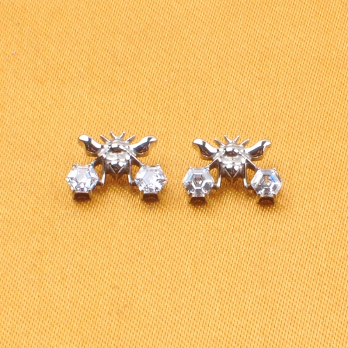 Fashion Ear Helix Earrings Labret Jewelry Titanium CNC Set 2 CZ honeycomb with bee Internally Threaded Top Ear Stud Jewelry--P594