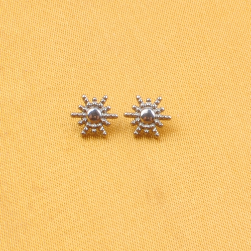 ASTM F136 16G titanium Hydraulic simple sun flower ear bone nail ear hole removable lip nail nose nail jewelry head accessorie--P609