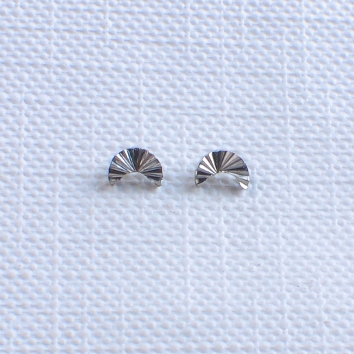 F136  Titanium Straight Bar Moon Lip Stud, 3D Striped Conch & Helix Piercing Push-in Ear Stud Fashion Piercing Jewelry--P671