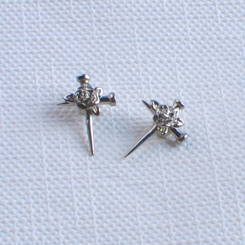 F136 Titanium Butterfly Rose Sword Leaf Helix Conch Metal Surface Fine Earring Nose Ring Jewelry Lip Rings Piercings--P674