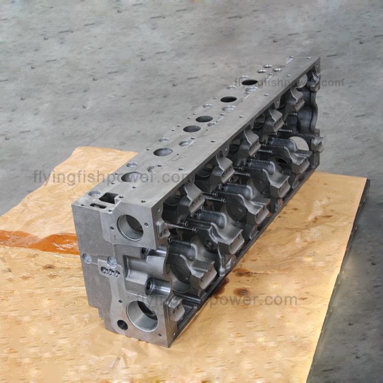 Cummins X15 ISX15 QSX15 Engine Cylinder Head 4962731 4965732