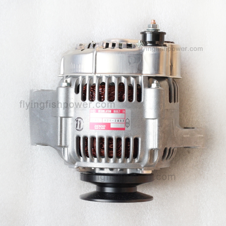 Cummins B3.3 QSB3.3 Engine Parts Alternator 4982231