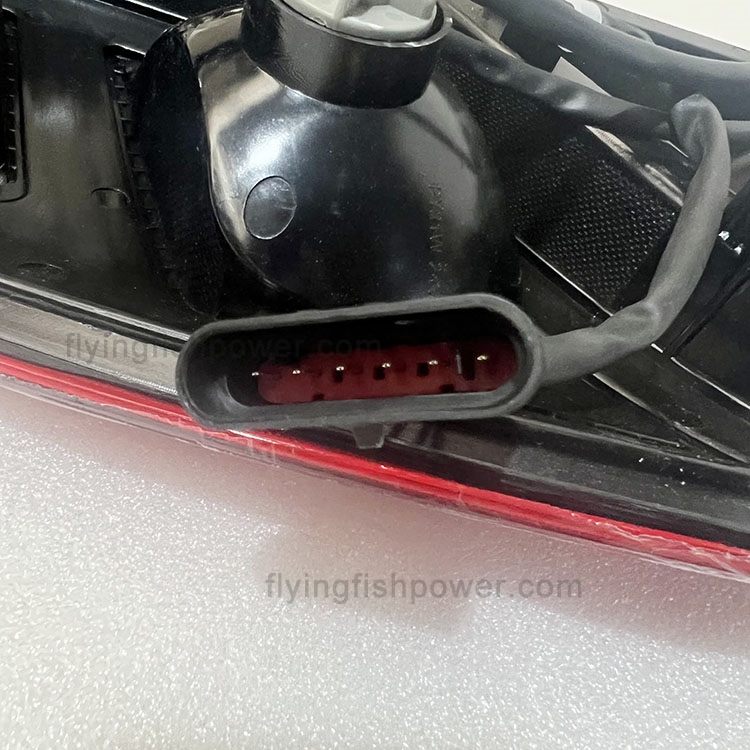 Bus Spare Parts Combine Rear Taillights 37QQJ-73100 For HIGER KLQ6129GAHEVC5-DTS Bus