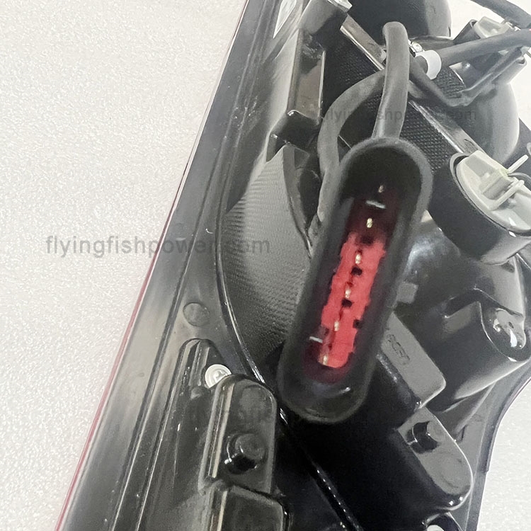 Bus Spare Parts Combine Rear Taillights 37QQJ-73200 For HIGER KLQ6129GAHEVC5-DTS Bus