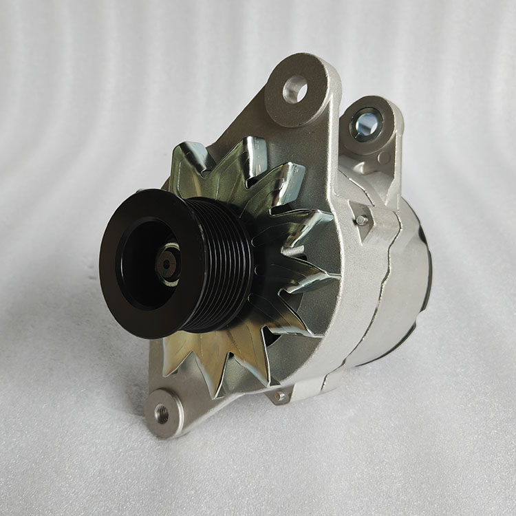 Cummins 6CT Engine Parts Alternator 3979372