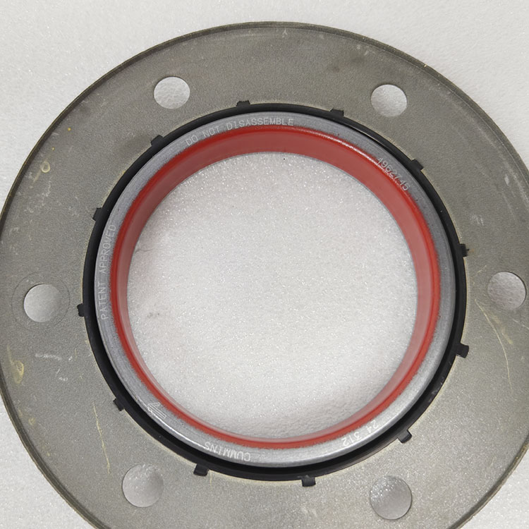 Cummins M11 Oil Seal Front Crankshaft 4962745 4955665