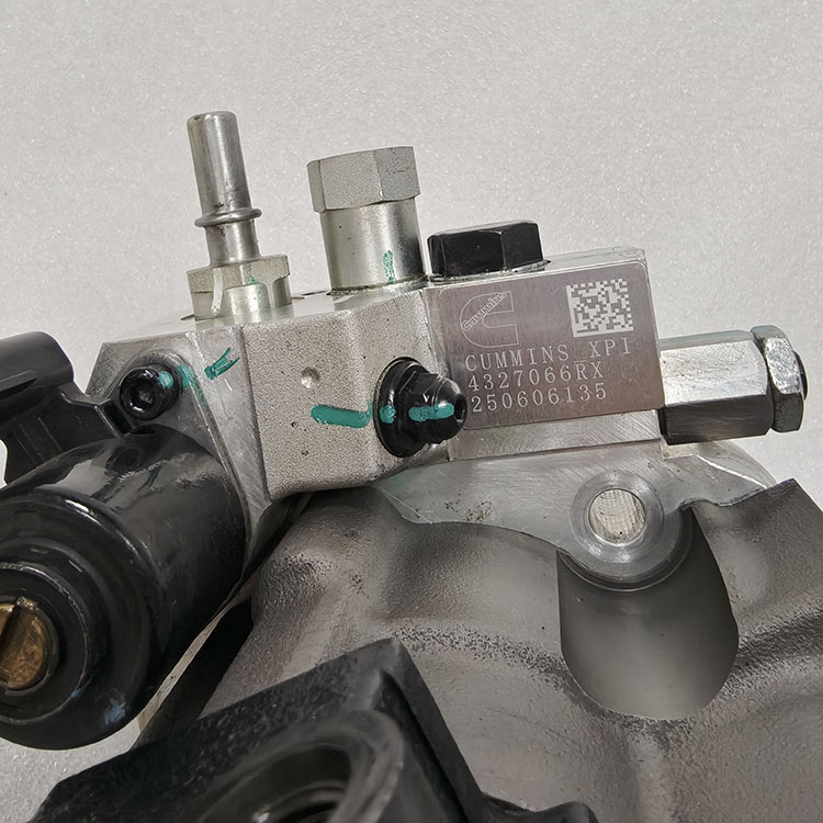 Cummins M11 Fuel Injection Pump 4327066 (OEM Remanufactured)