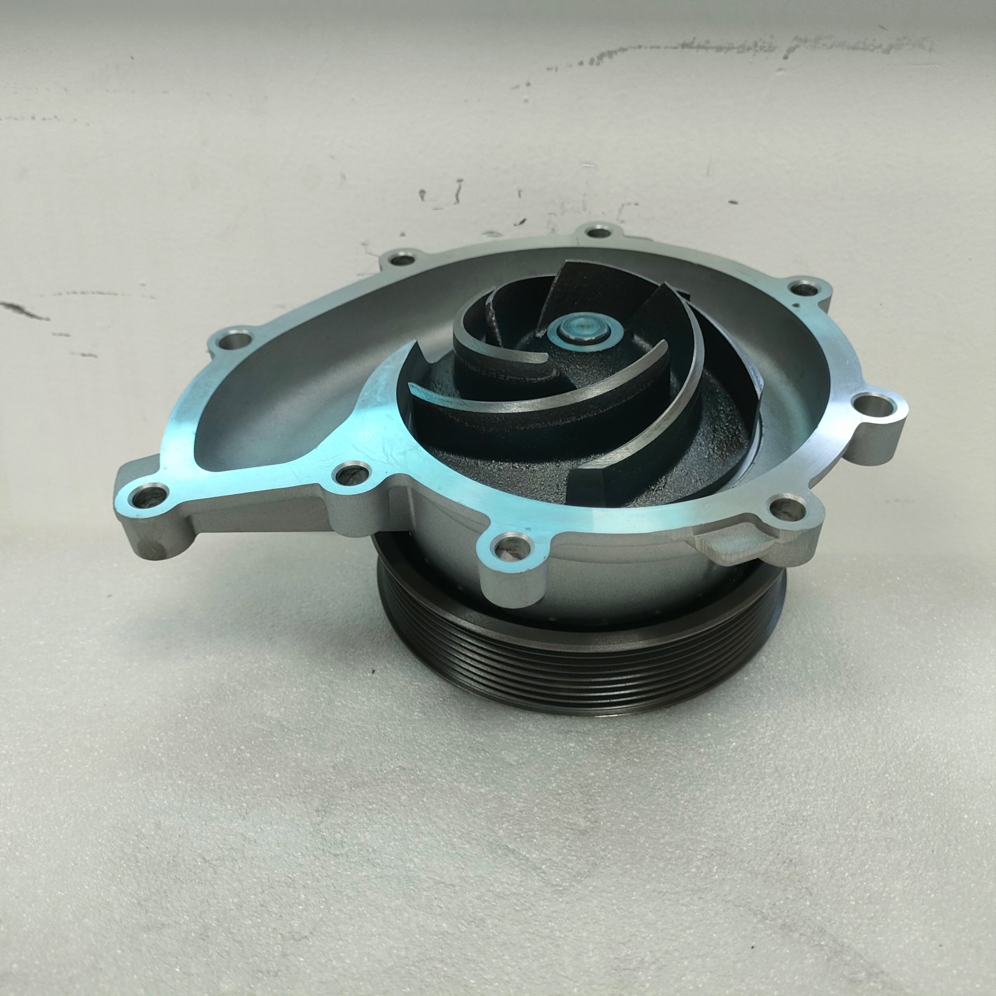 Water Pump 570964 1787123 570959 1399322 546188 1533783 1789522 1787120 for SCANIA Engines D9 D11 DC20 DC21