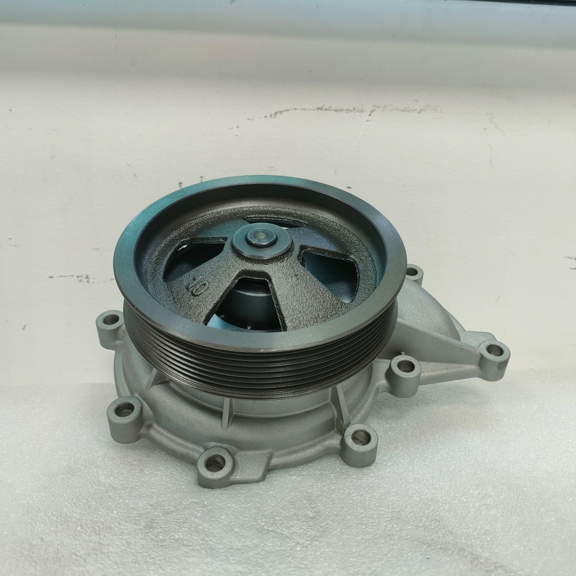 Water Pump 570964 1787123 570959 1399322 546188 1533783 1789522 1787120 for SCANIA Engines D9 D11 DC20 DC21