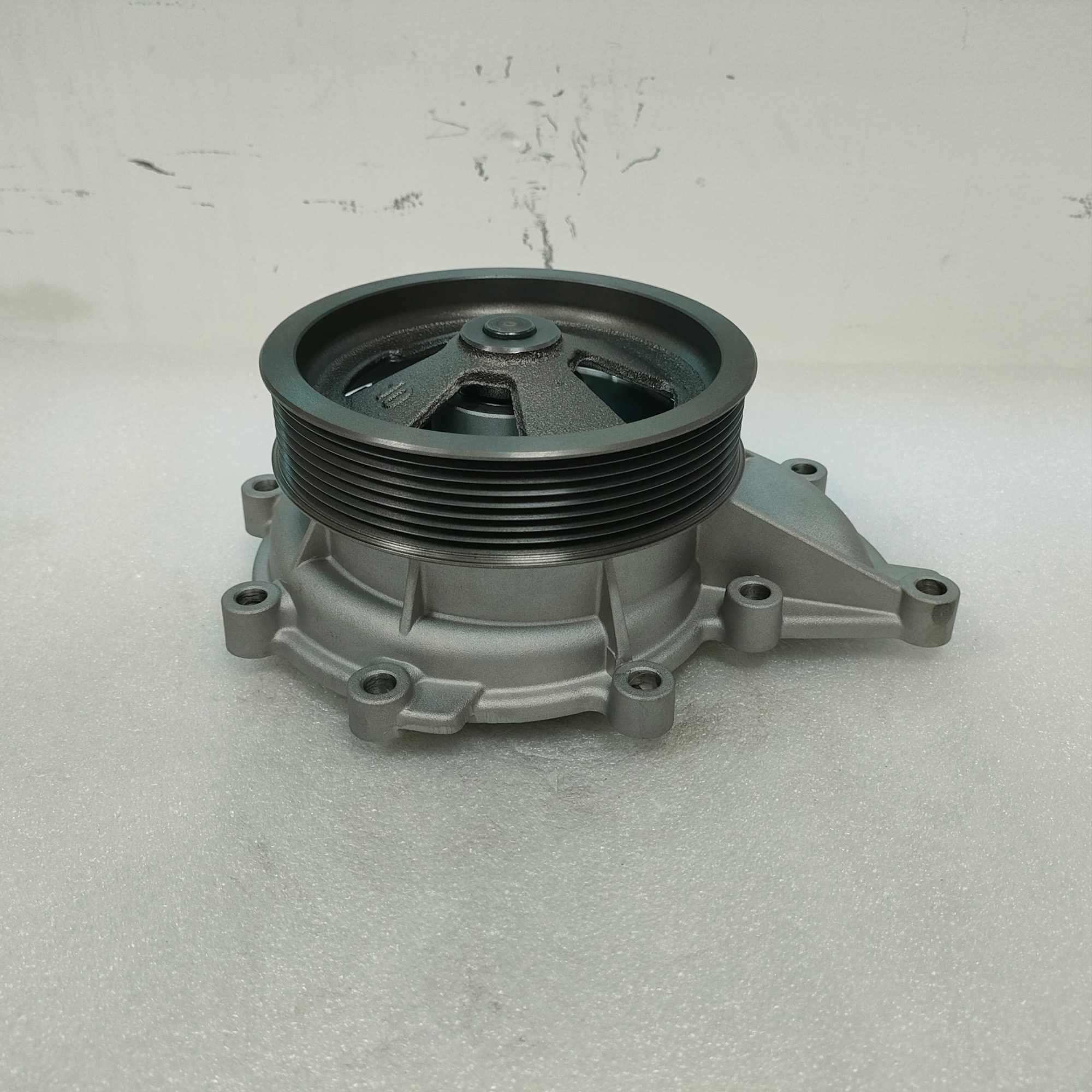 Water Pump 570964 1787123 570959 1399322 546188 1533783 1789522 1787120 for SCANIA Engines D9 D11 DC20 DC21