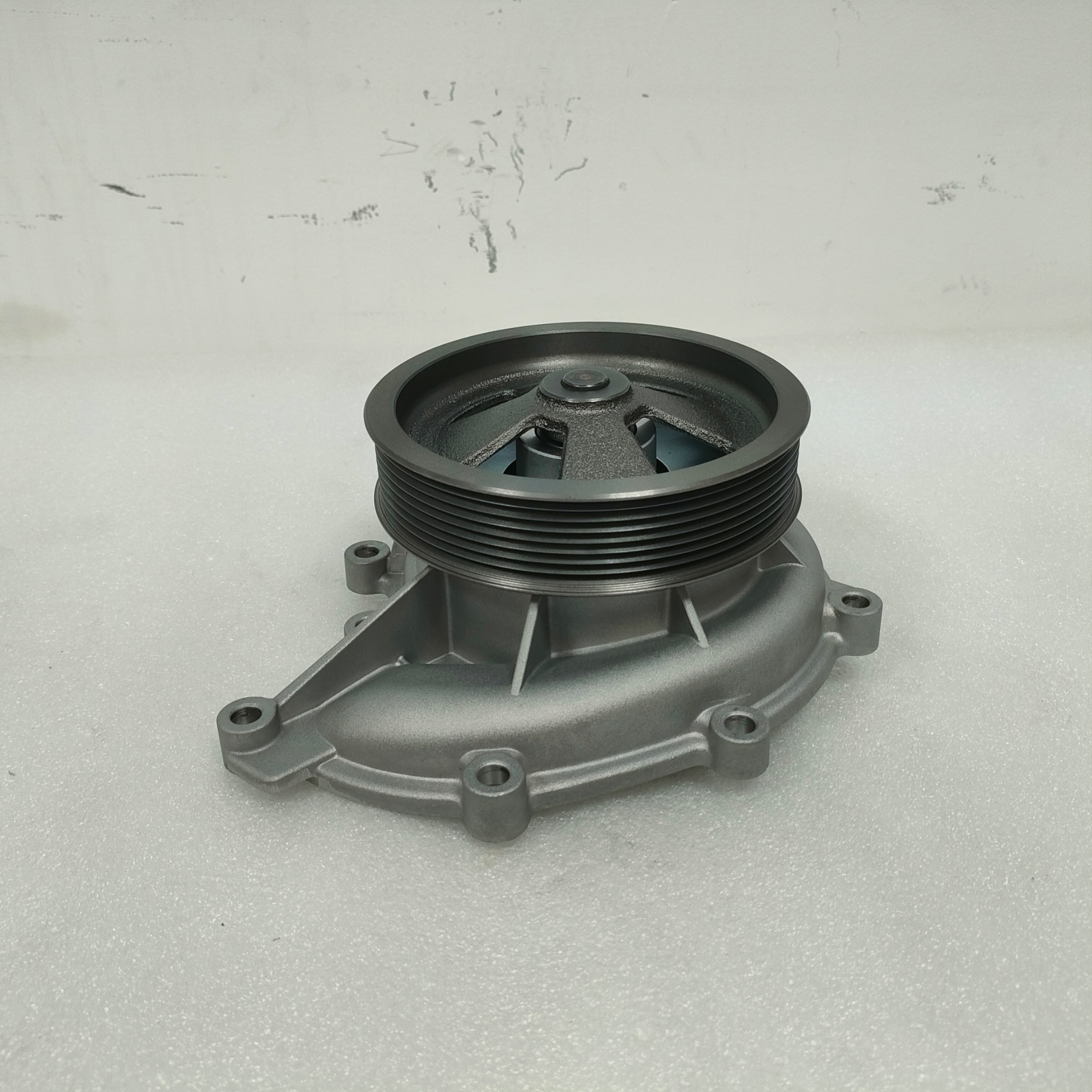 Water Pump 570964 1787123 570959 1399322 546188 1533783 1789522 1787120 for SCANIA Engines D9 D11 DC20 DC21