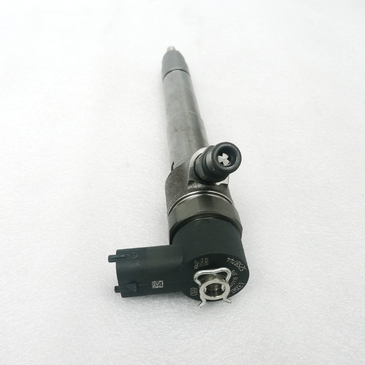 Foton ISF2.8 Engine Fuel Injector 5258744 5309291 0445110376