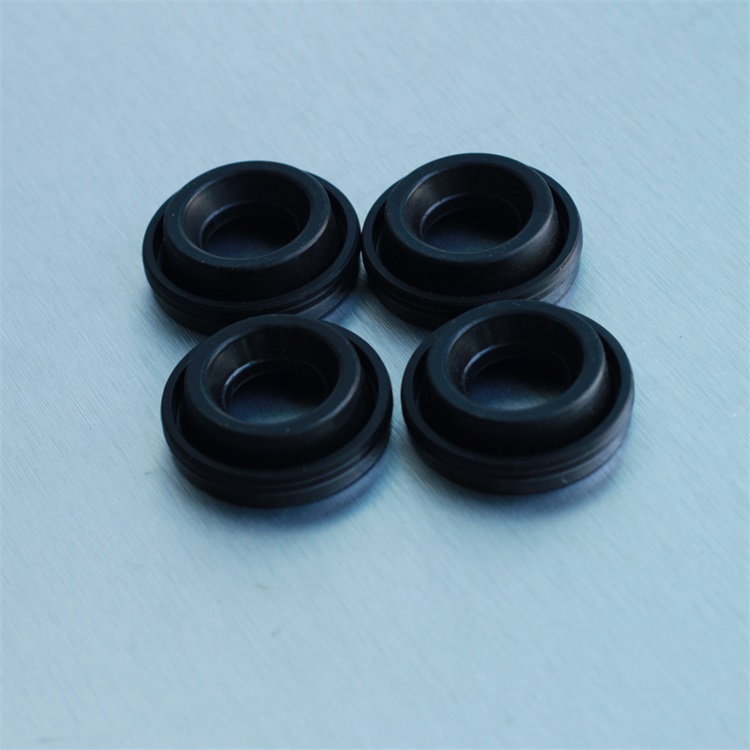 Foton ISF3.8 Engine Grommet Seal 4940584