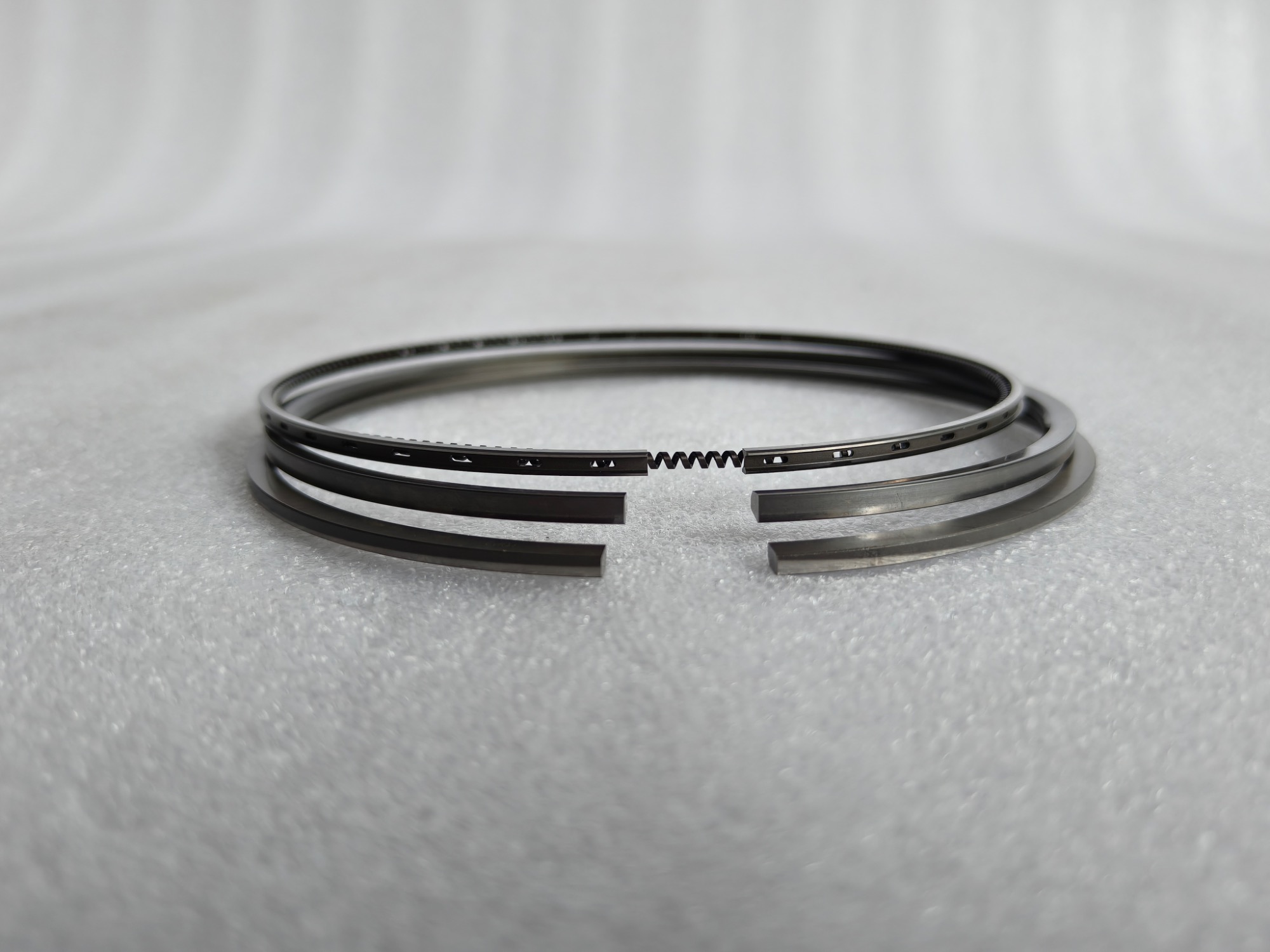 123mm OEM Quality Steel Piston Ring Set for Volvo D11 Engine 21356406 20973N0 800108910000