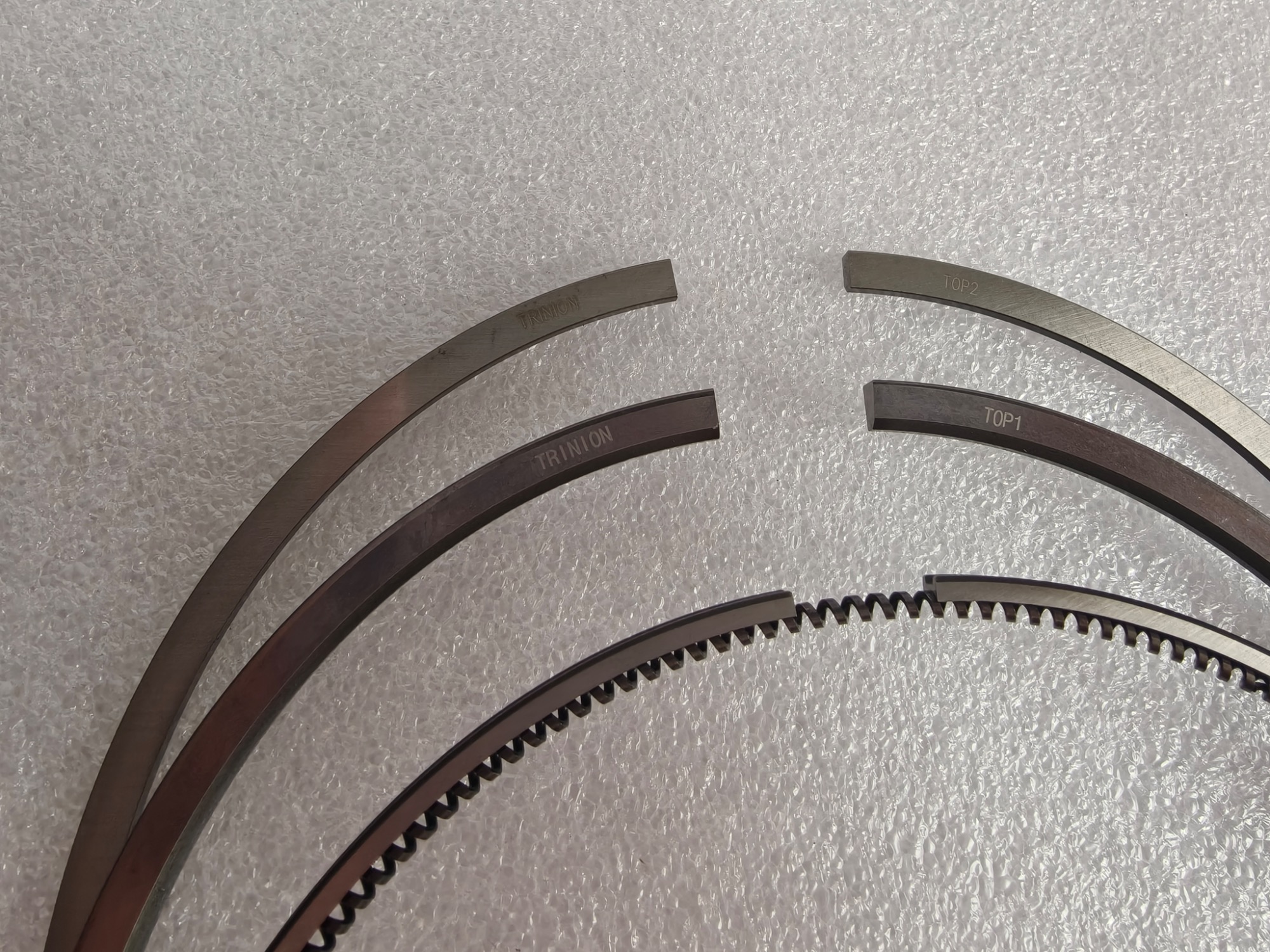 123mm OEM Quality Steel Piston Ring Set for Volvo D11 Engine 21356406 20973N0 800108910000