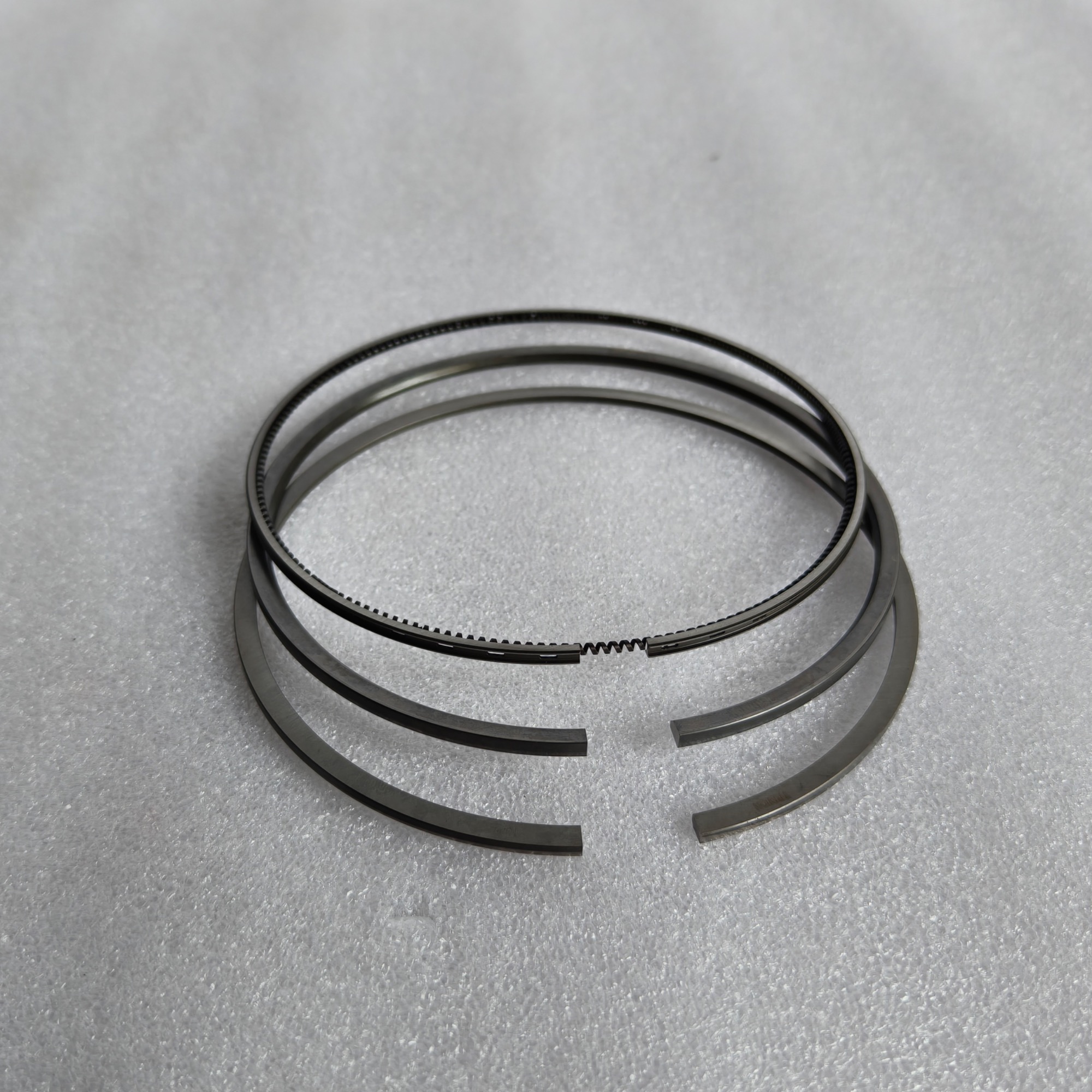 123mm OEM Quality Steel Piston Ring Set for Volvo D11 Engine 21356406 20973N0 800108910000