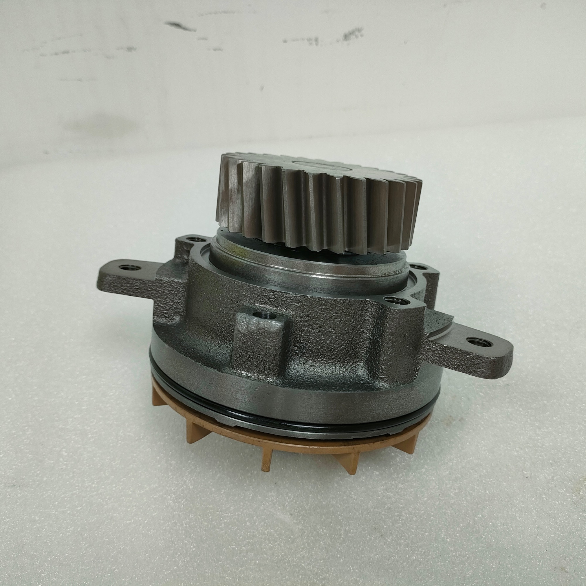 27 Teeth Water Pump 8170833 20713787 8113274 20734268 8113275 for VOLVO Engine D12A