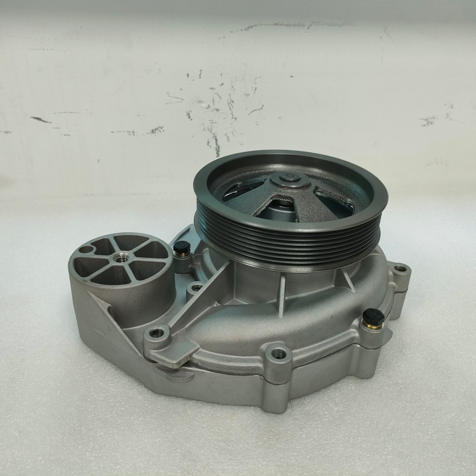 Water Pump 970965 570965 1787120 for SCANIA Engine DC9 DC11 DC12