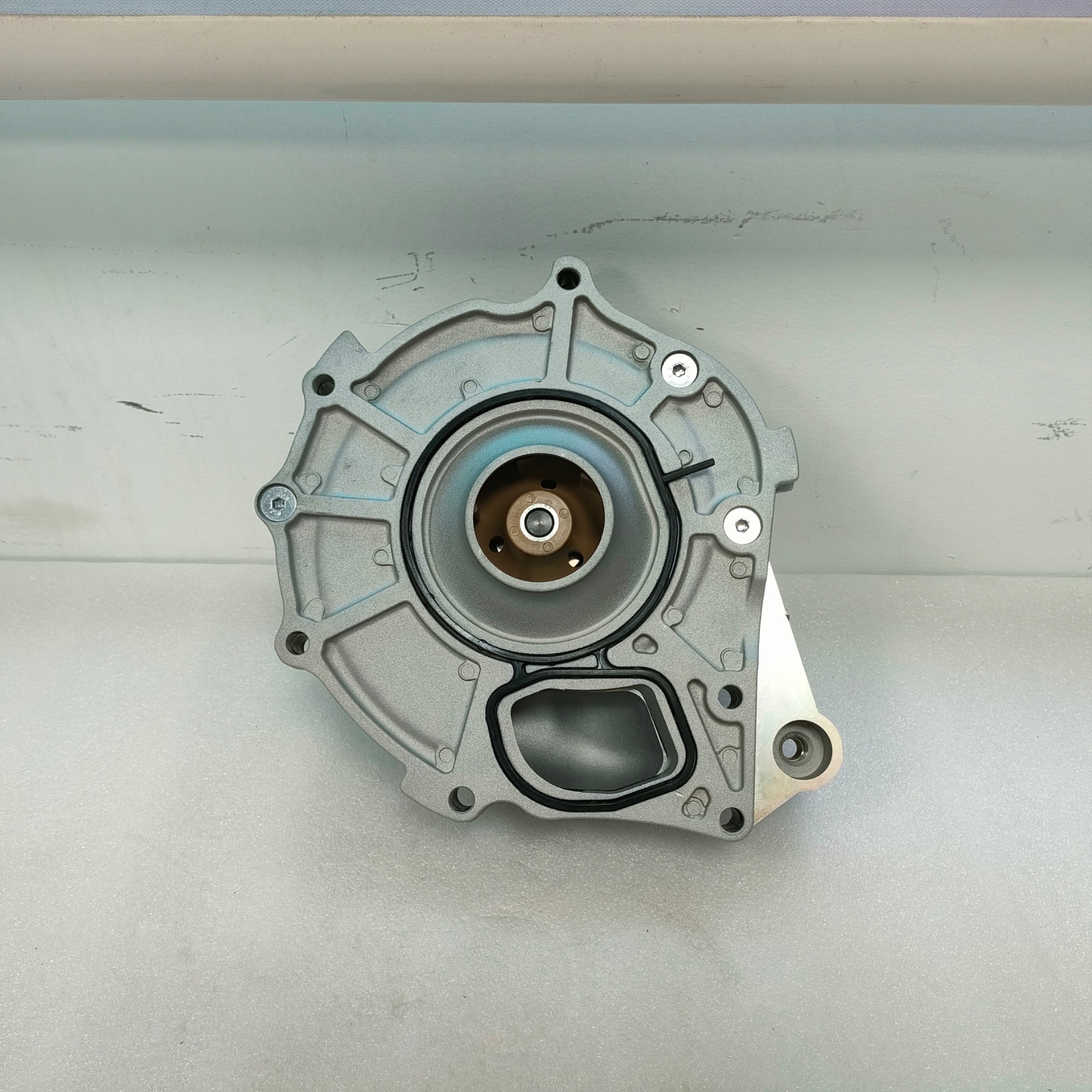 Water Pump 2224112 1778923 570193 2034084 2006210 575052 2006397 2310611 576663 for SCANIA Engine D9 D13 DC13