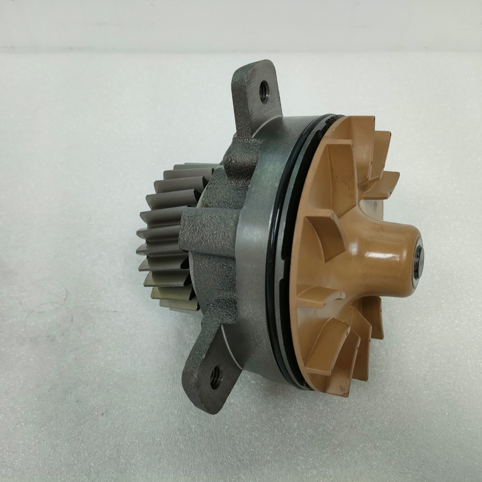 27 Teeth Water Pump 20431151 8170460 85000076 3803909 81070305 for VOLVO Engine D12A