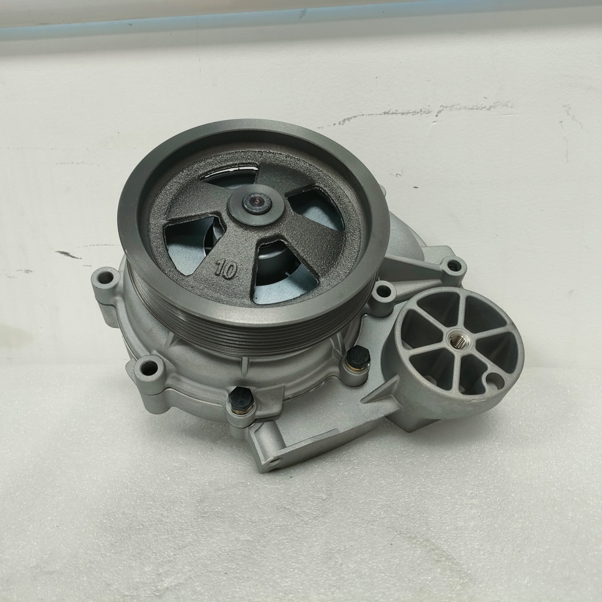 Water Pump 970965 570965 1787120 for SCANIA Engine DC9 DC11 DC12