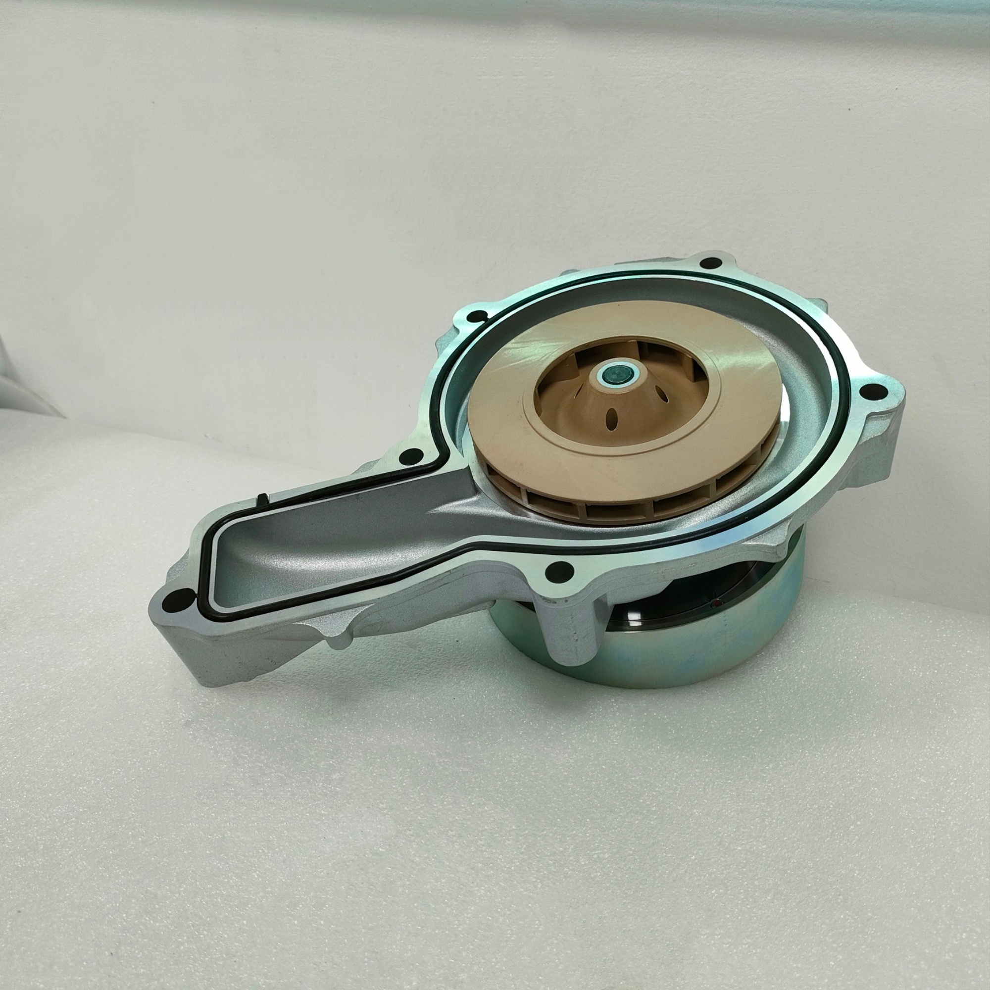 Bomba de agua 21648711 85013427 21814040 20920065 23959580 21814005 para motor VOLVO D13C D13K