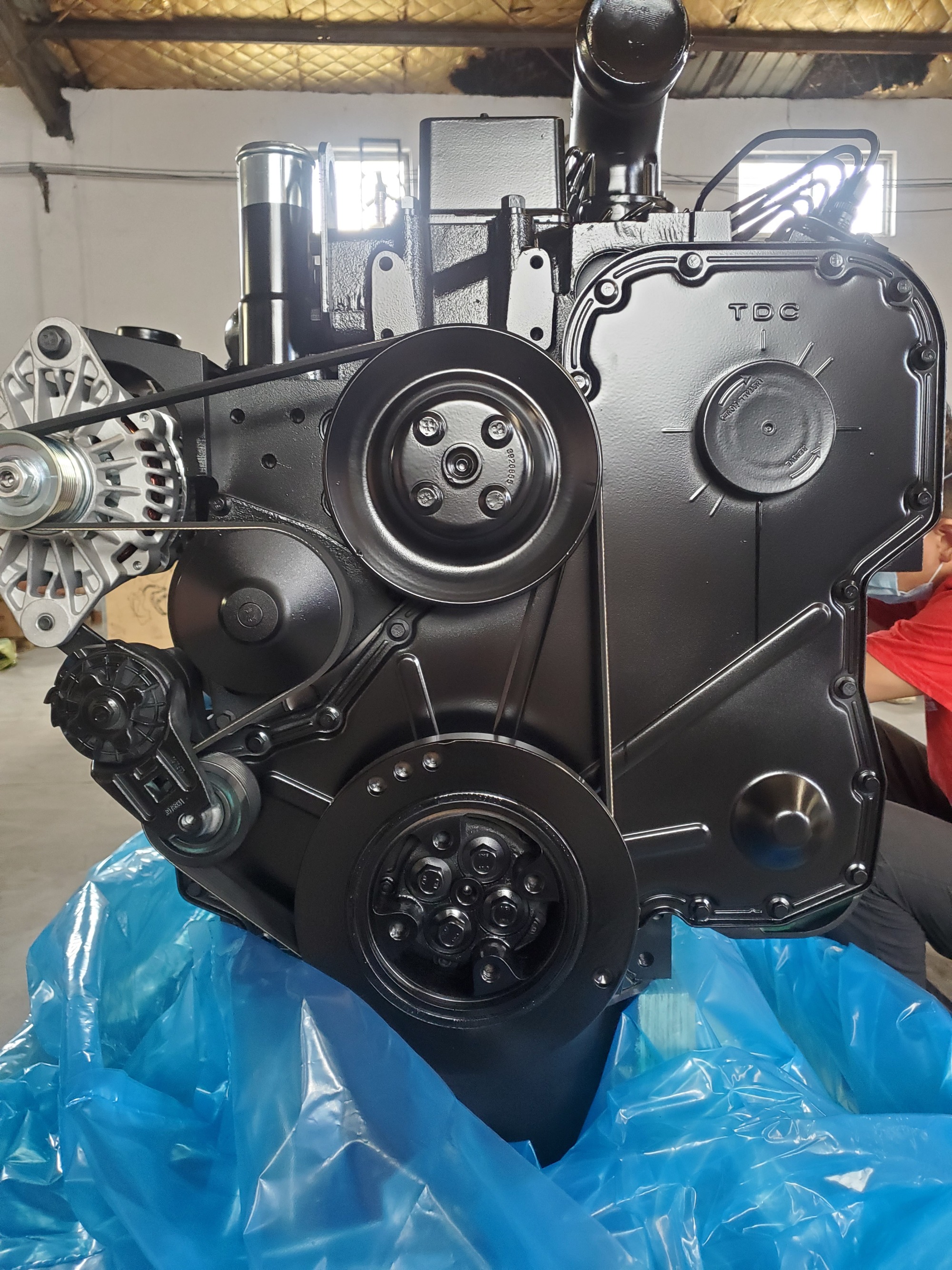 Motor diésel Cummins 6CTAA8.3 ensamblado
