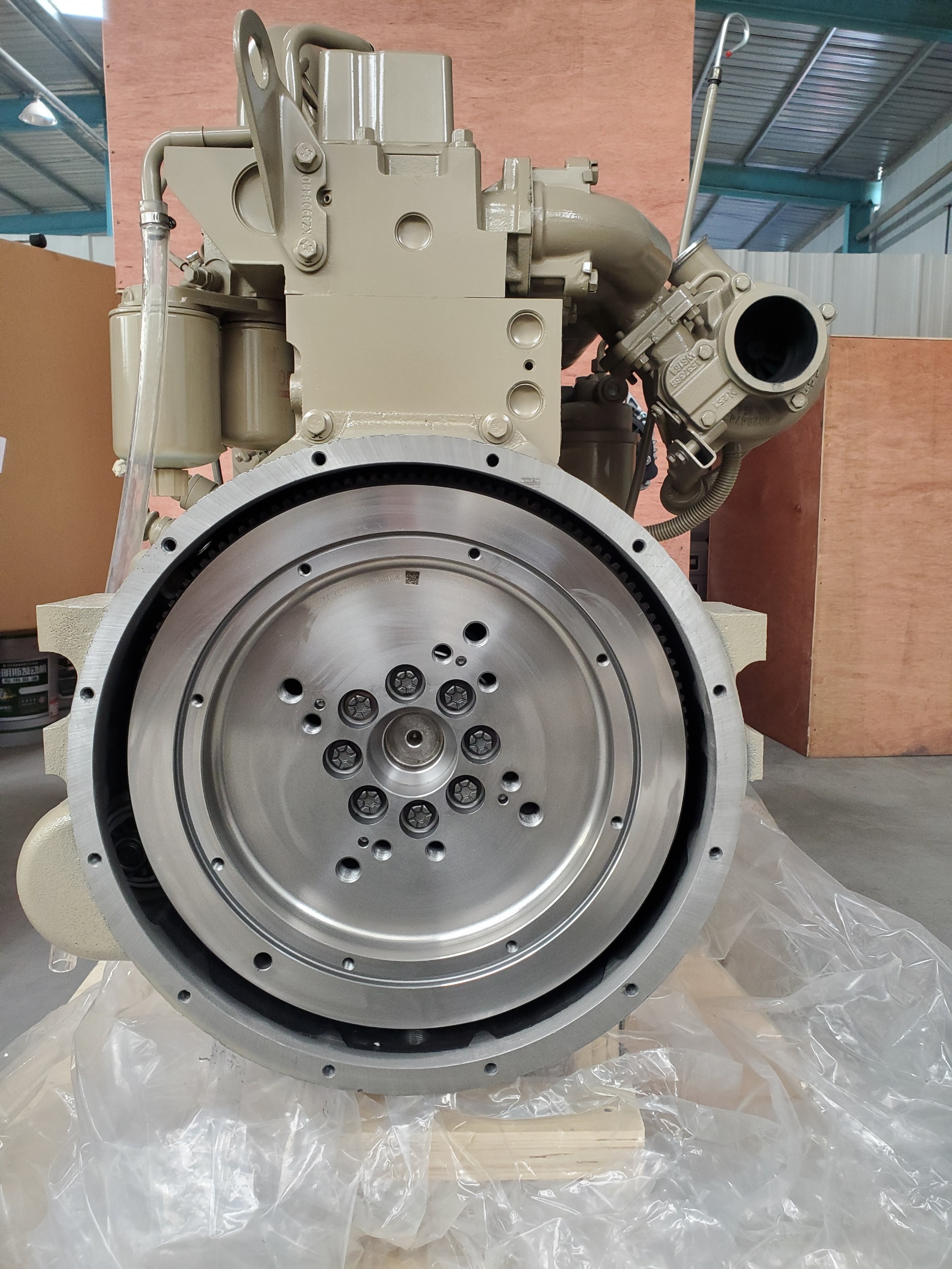 Motor Diesel Cummins 6CTAA8.3 Completo para Excavador