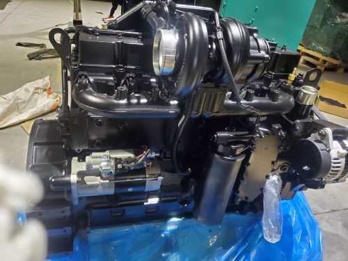 Motor diésel Cummins 6CTA8.3 ensamblado
