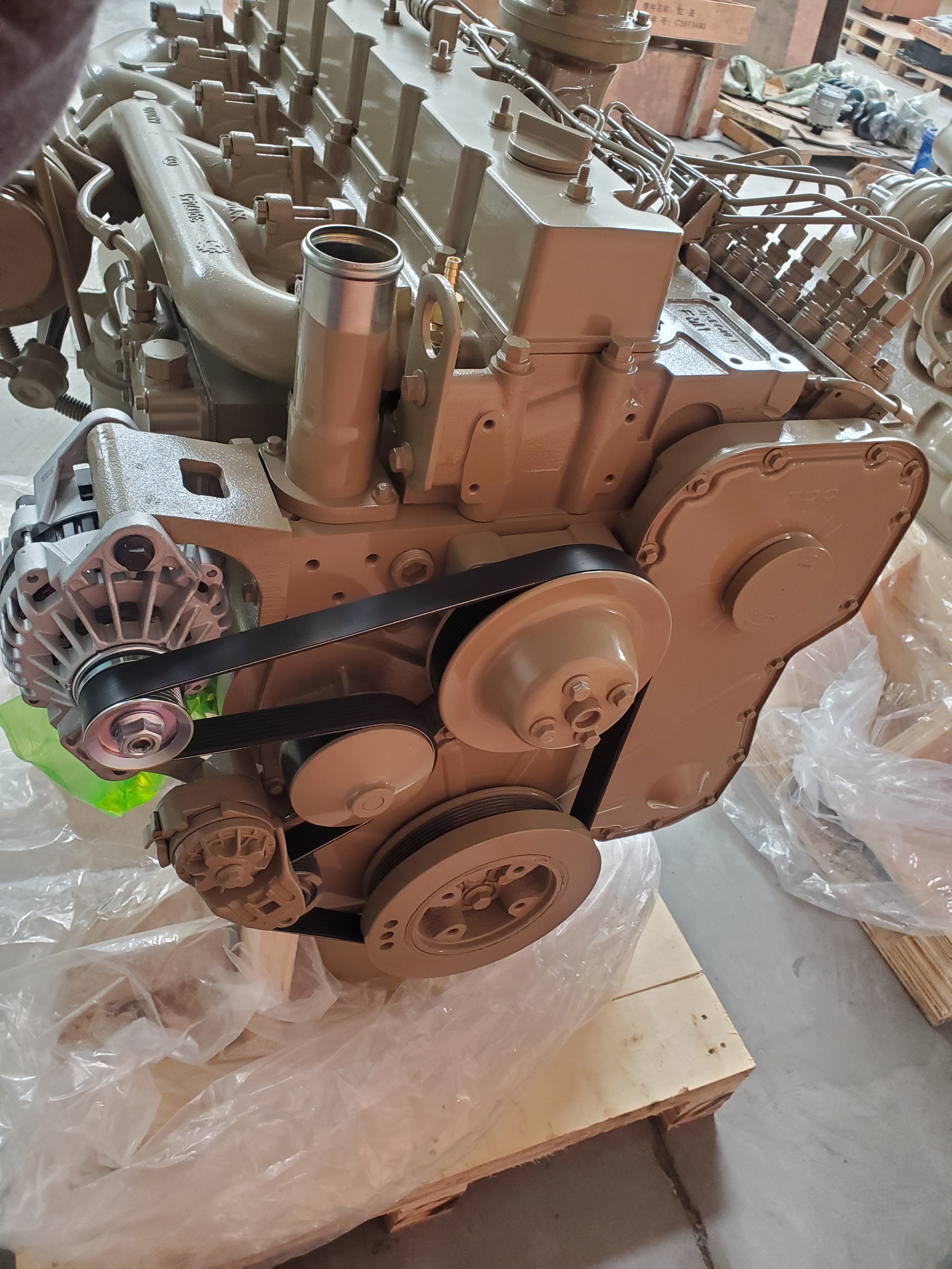 Motor Diesel Cummins 6CTAA8.3 Completo para Excavador