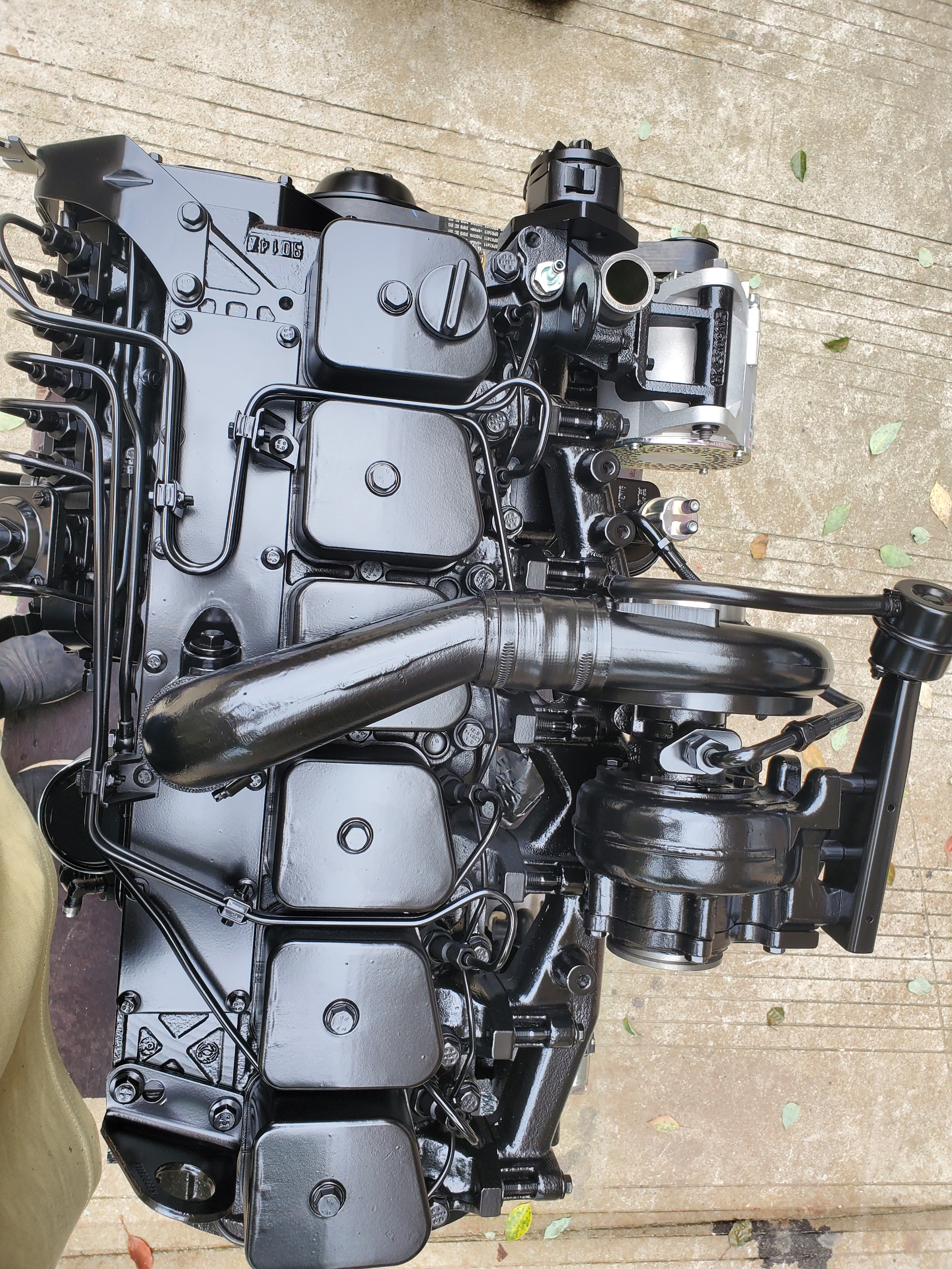 Cummins 6BT5.9 Diesel Engine assembly