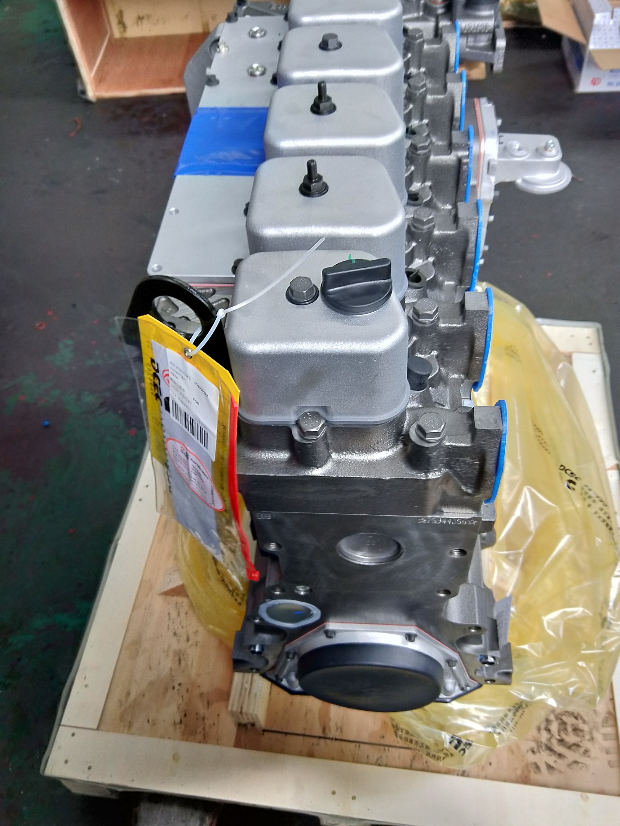 Cummins 6BT5.9 Diesel Engine assembly