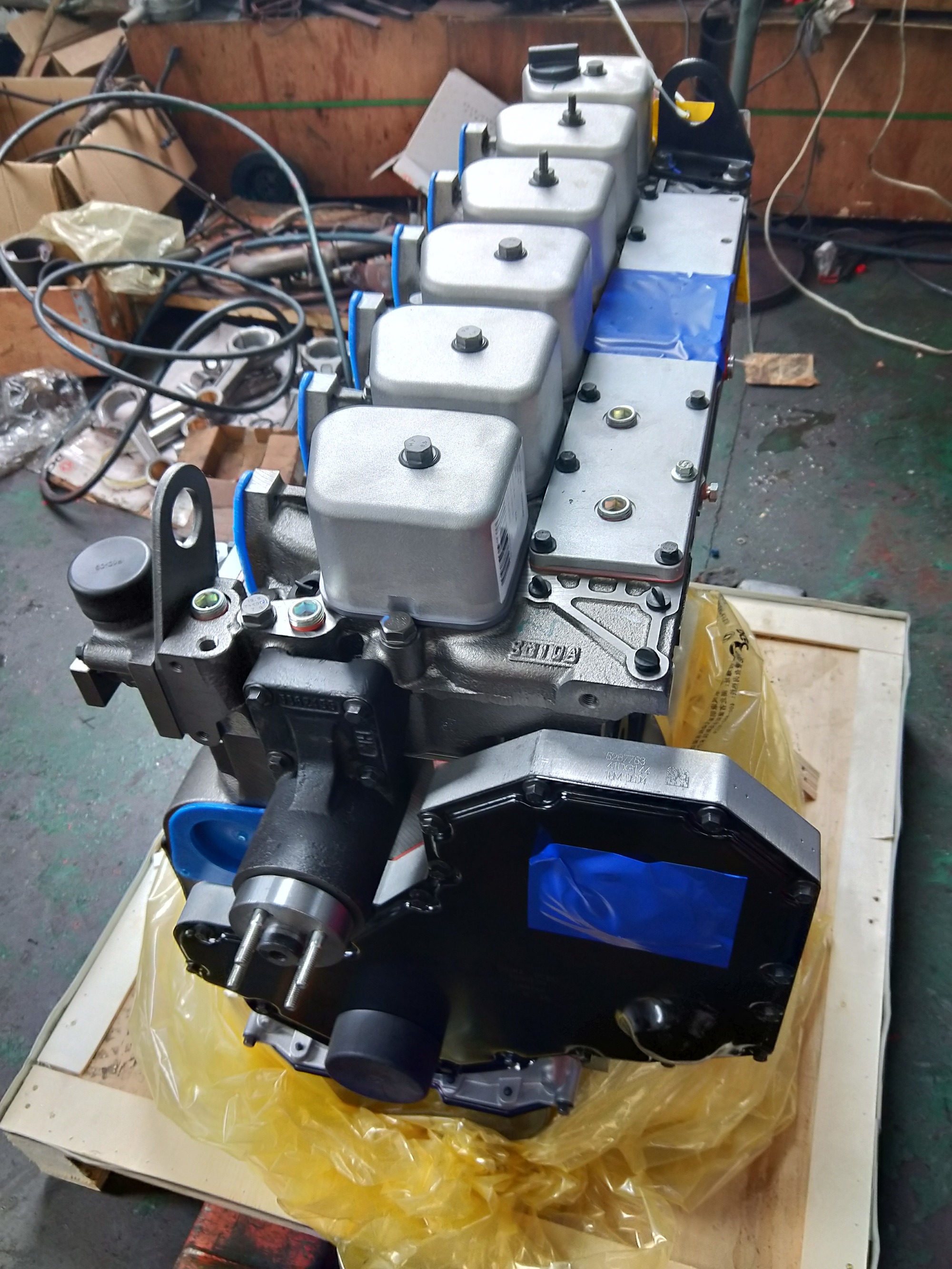 Cummins 6BT5.9 Diesel Engine assembly