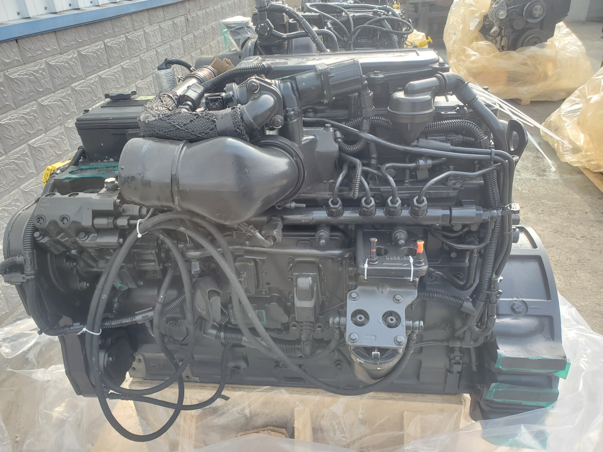 Cummins Imported QSL9 Diesel Engine assembly With EGR