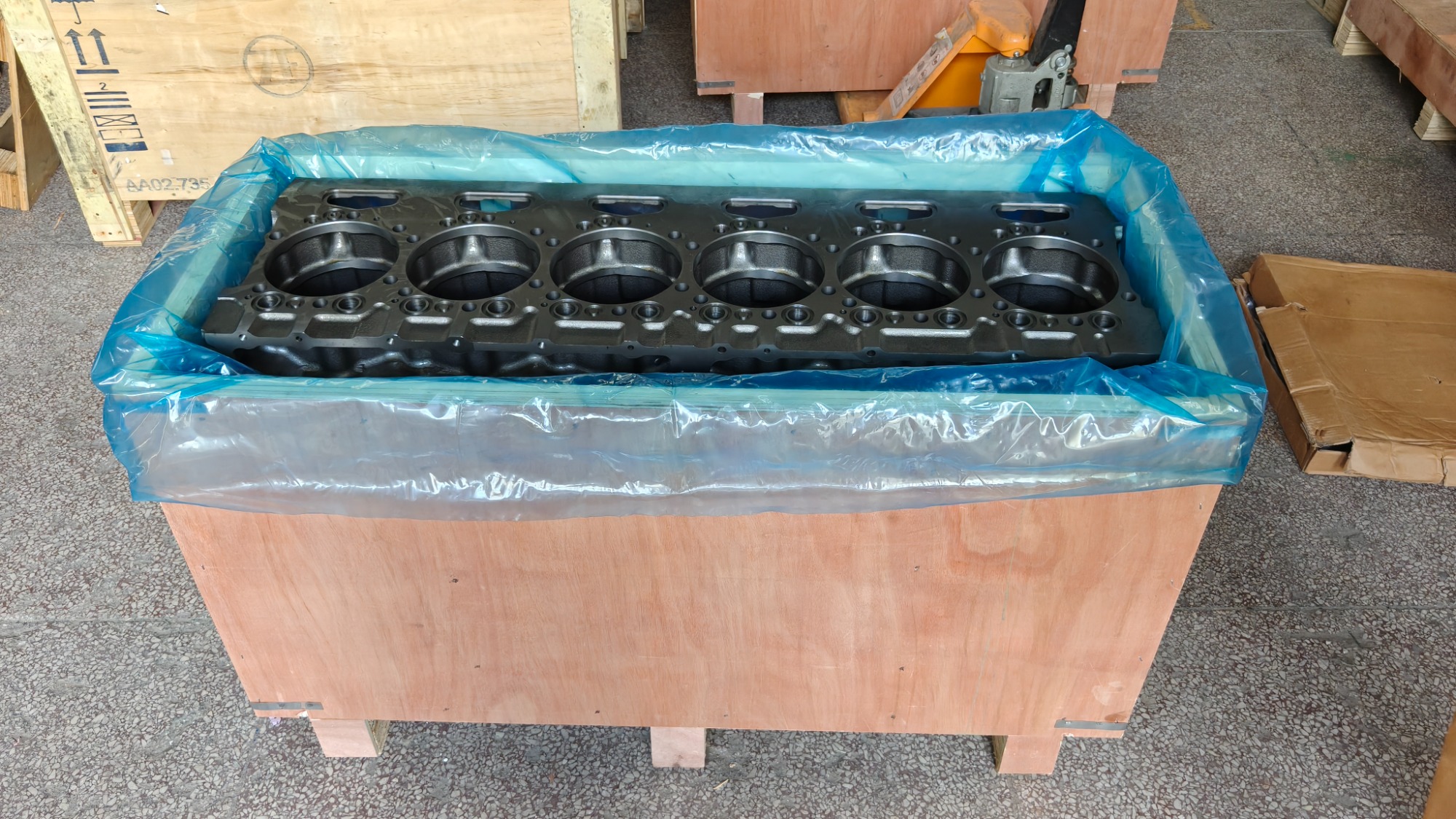 High Quality Cylinder Block 2364500 108330-05 for Scania DC13 Engine