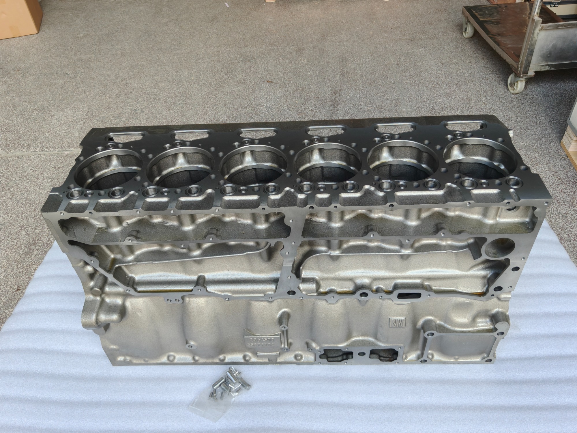 High Quality Cylinder Block 2364500 108330-05 for Scania DC13 Engine