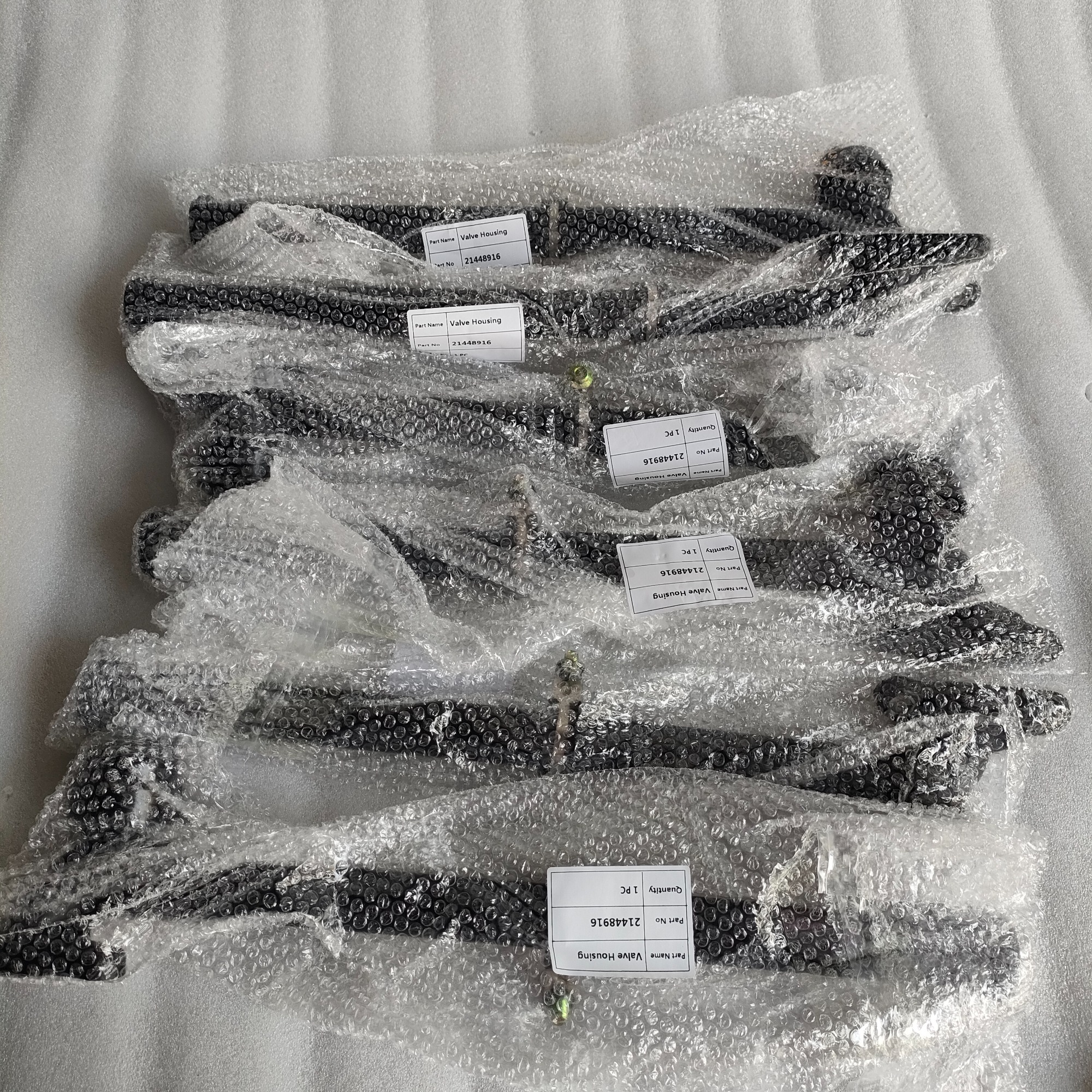 OEM Quality 21448916 23804500 21092243 Oil Pipe for VOLVO Truck D11 Engine Parts